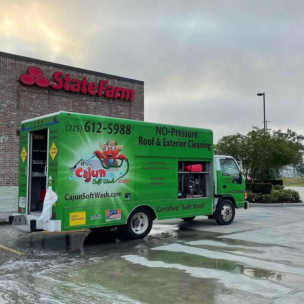 Cajun Soft wash washing truck