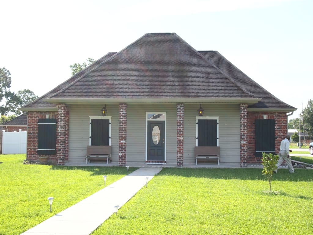 Cajun Soft Wash house exterior cleaning soft power wash exterior brick