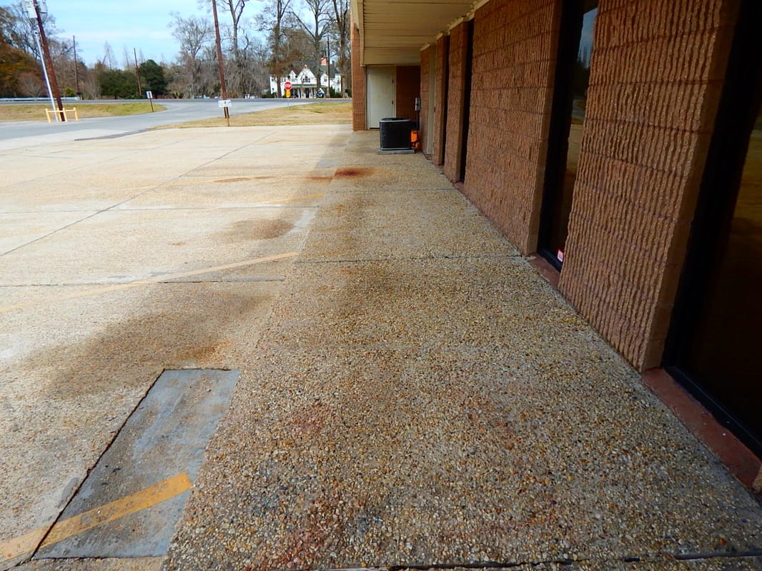 Cajun Soft Wash commercial brick cleaning soft power was dirt stains