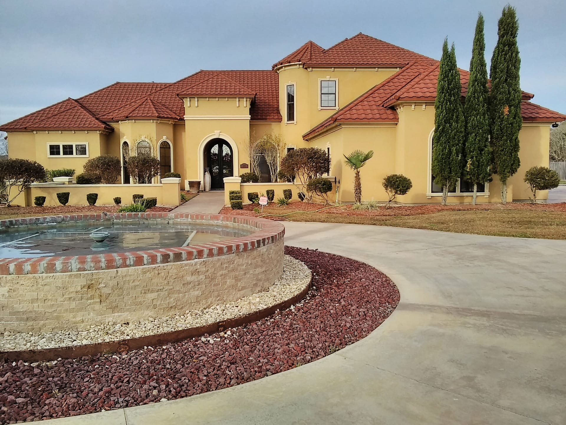 Cajun Soft Wash residential roof cleaning exterior dirt window