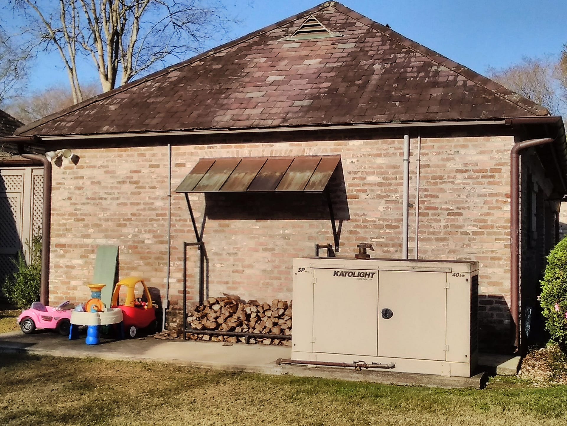 Cajun Soft Wash residential roof cleaning exterior dirt