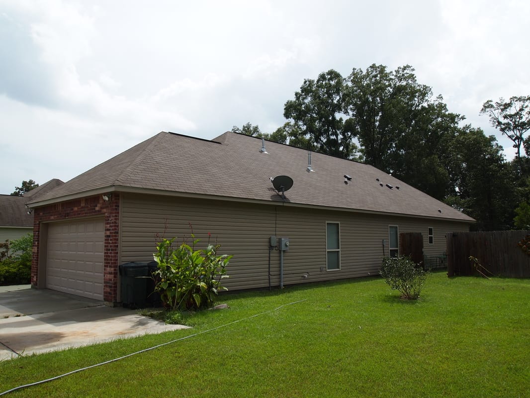 Cajun Soft Wash house Washing exterior soft power wash dirt stain roof